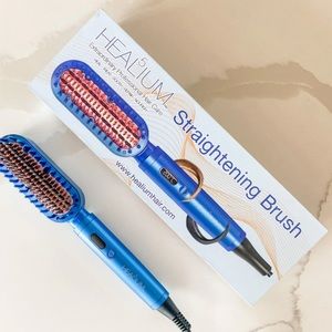 Helium hot straightening brush
